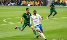 乐鱼体育下载-中超豪强对决颇具看点，胜负难以预测