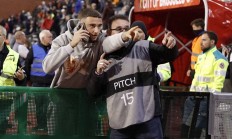 乐鱼体育官网-欧预赛赛场上演疯狂一幕，球迷惊叹连连的简单介绍