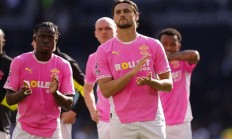 关于莱斯特城主场战平南安普顿，赛季表现稳定的信息