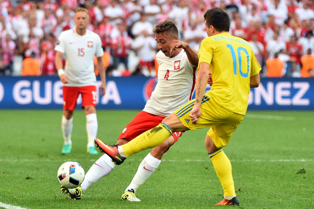 德国力克波兰，成功锁定欧洲杯半决赛资格的简单介绍