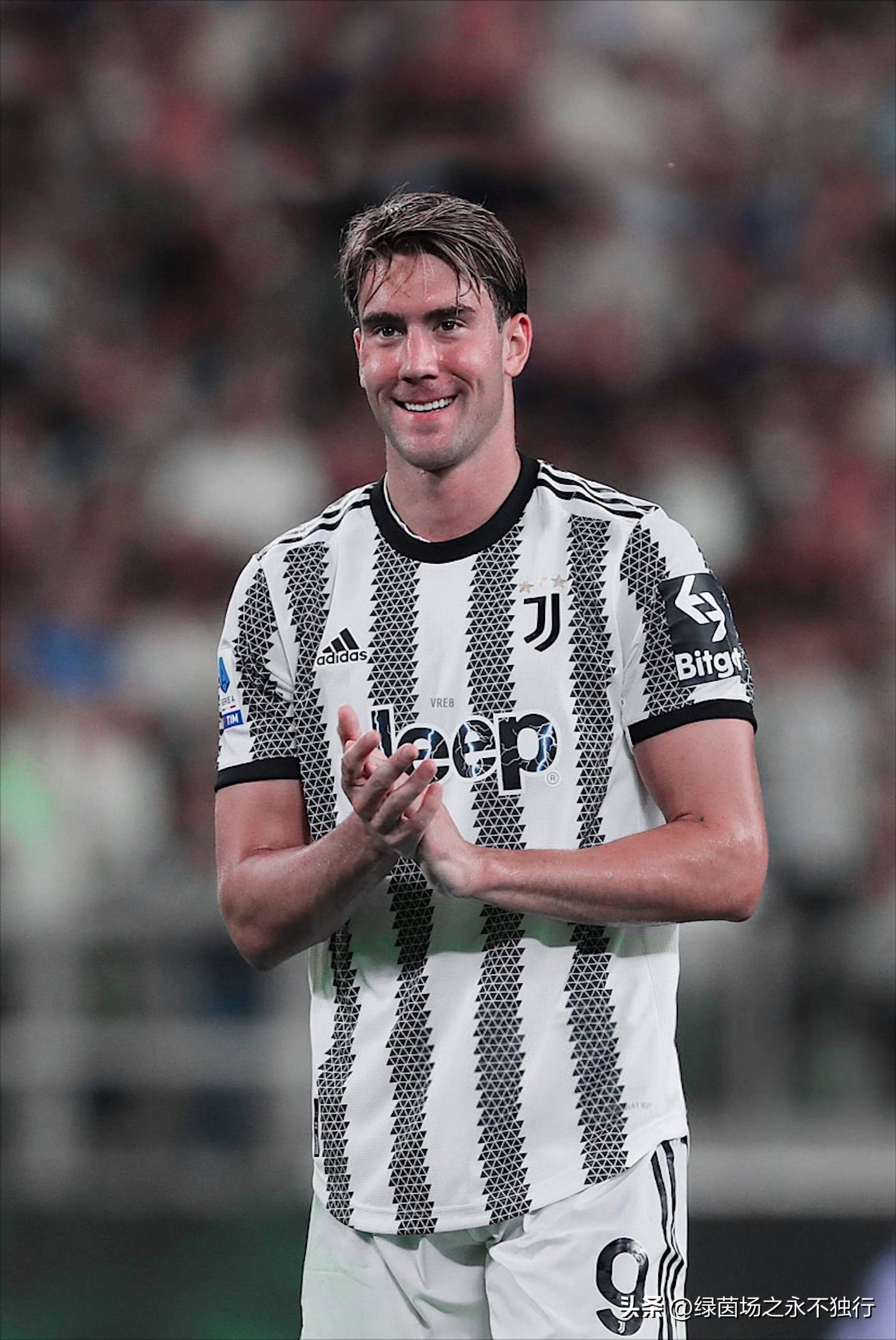 包含尤文图斯悍将卡瓦尼：我从未想过离队，将为球队全力拼搏的词条