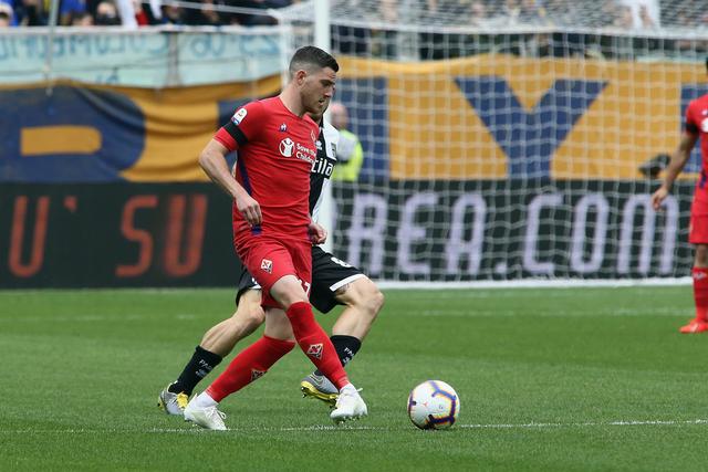 包含佛罗伦萨战平帕尔马，积分榜再添一分的词条