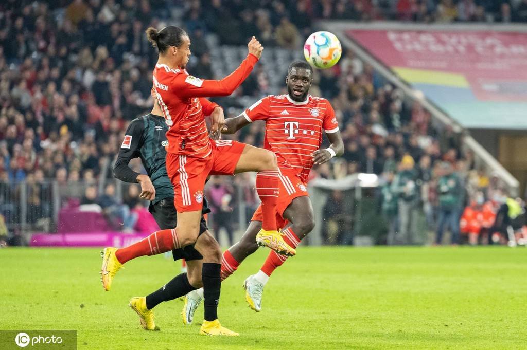 关于拜仁慕尼黑遭遇不利局面，面临挑战的信息