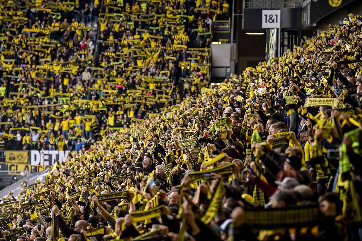 多特蒙德客场大胜，庆祝连胜