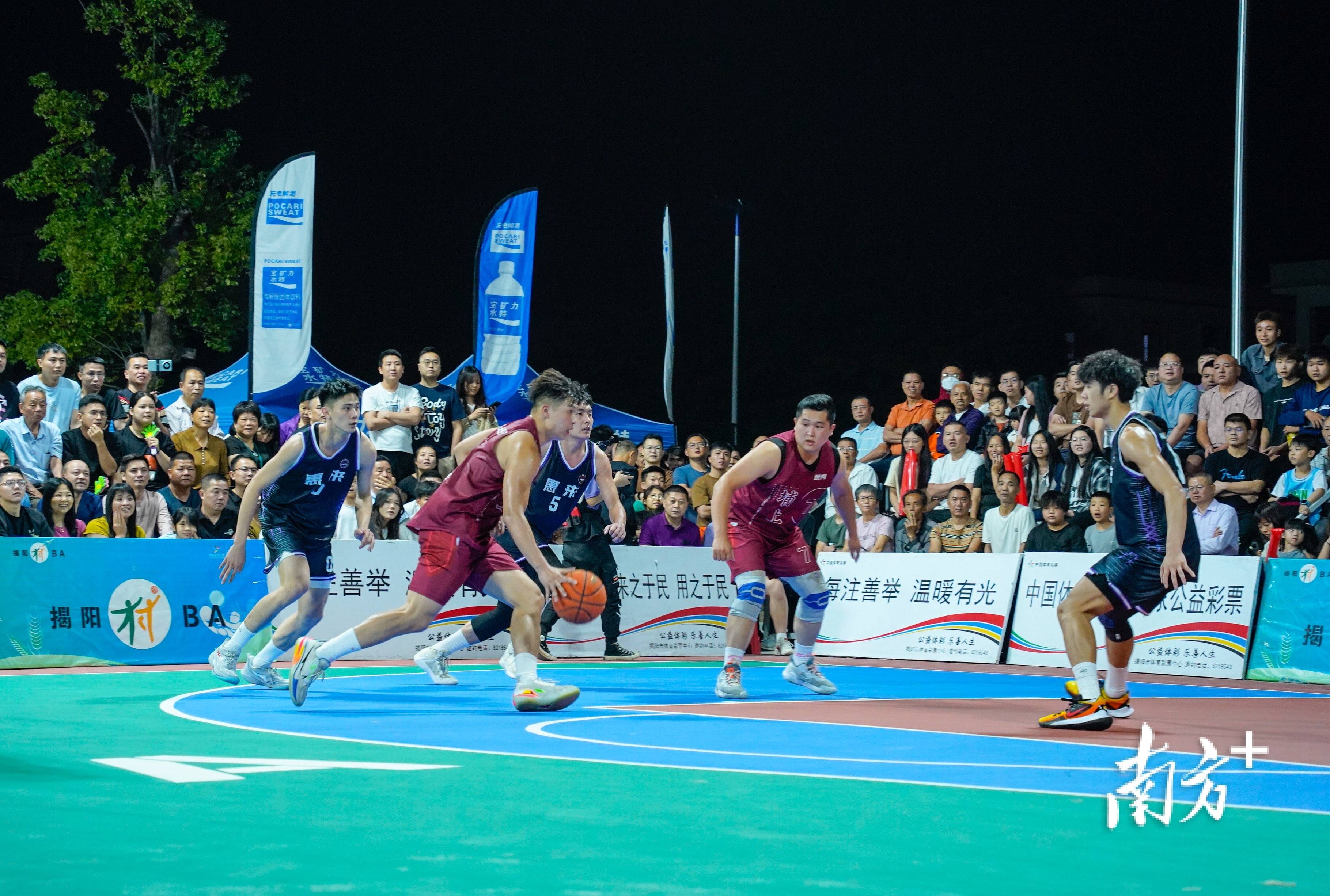 篮球比赛精彩频出引发球迷热议