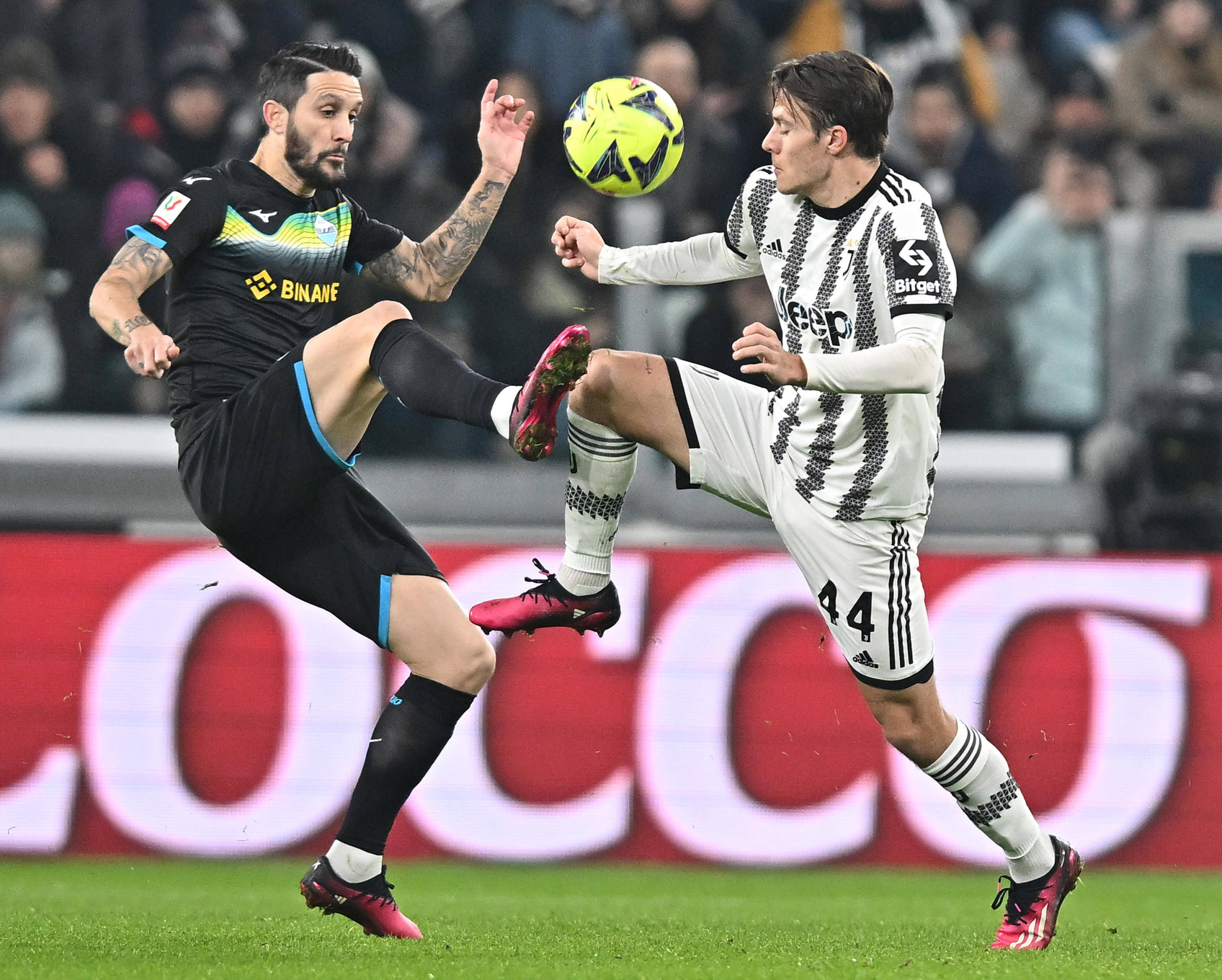 克罗地亚队备战全力，冲刺半决赛