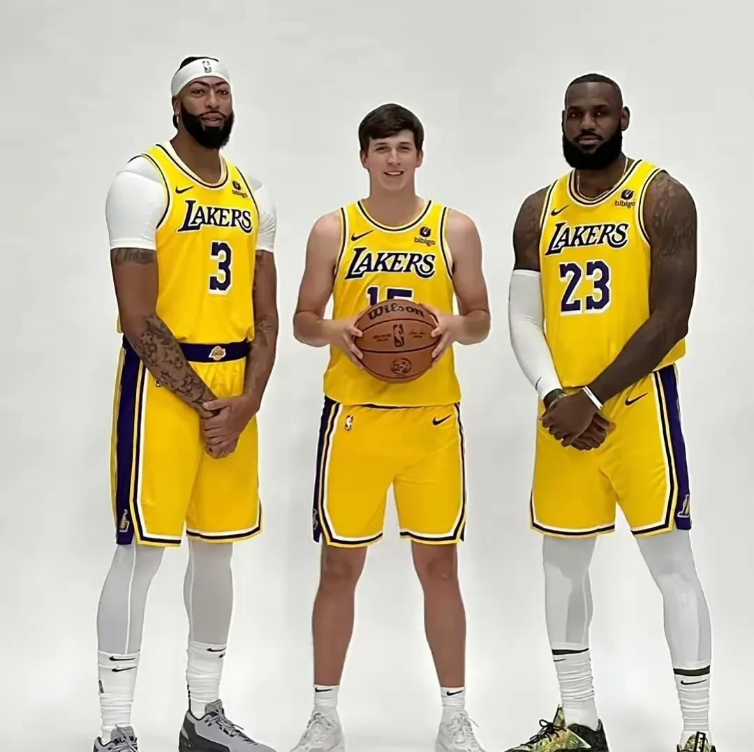 湖人成功逆转，击败火箭晋级下一轮比赛