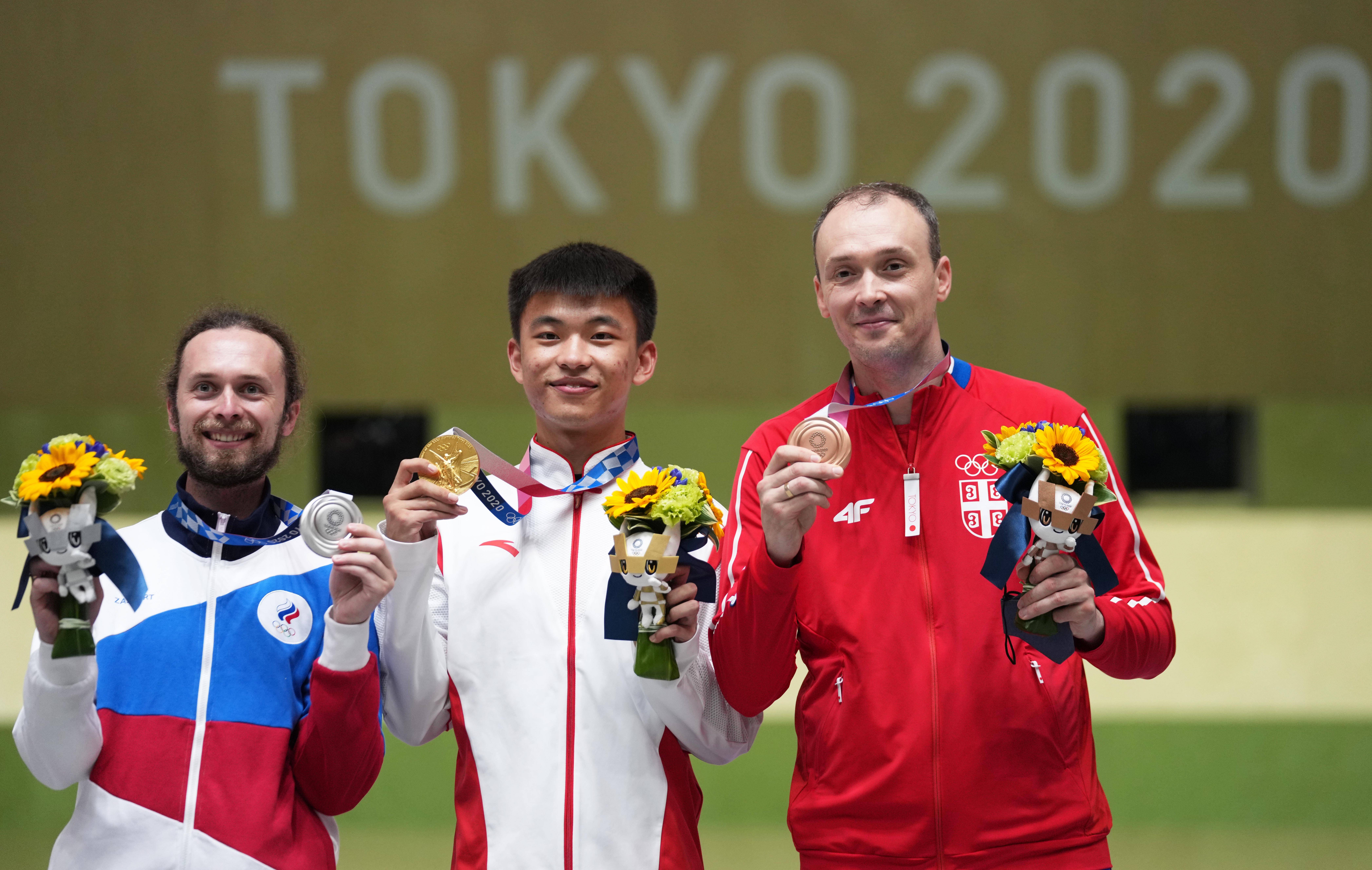 射击男子团体赛：俄罗斯队夺冠