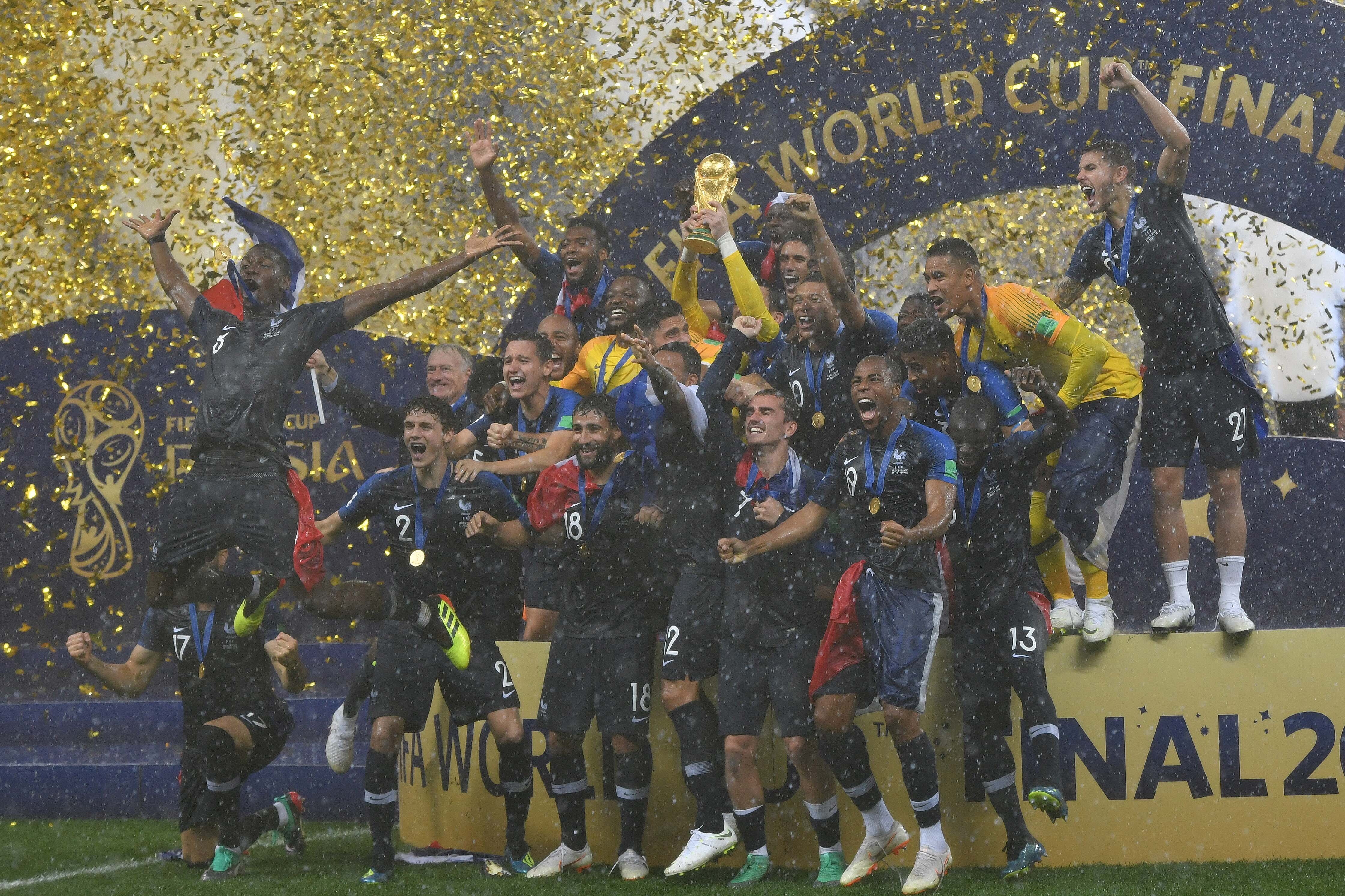 法国队在球场上展现出绝对的统治力，令人震撼的简单介绍